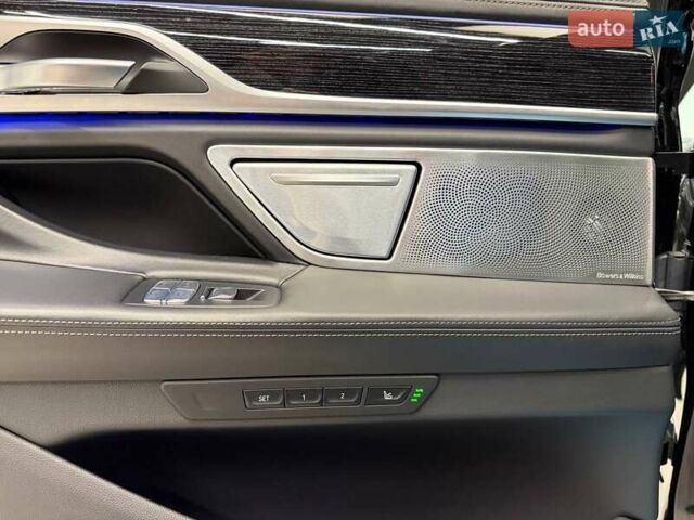 Черный БМВ 7 Серия, объемом двигателя 3 л и пробегом 110 тыс. км за 79999 $, фото 55 на Automoto.ua