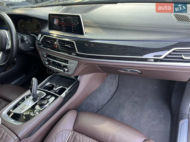 Черный БМВ 7 Серия, объемом двигателя 6.59 л и пробегом 42 тыс. км за 91500 $, фото 38 на Automoto.ua