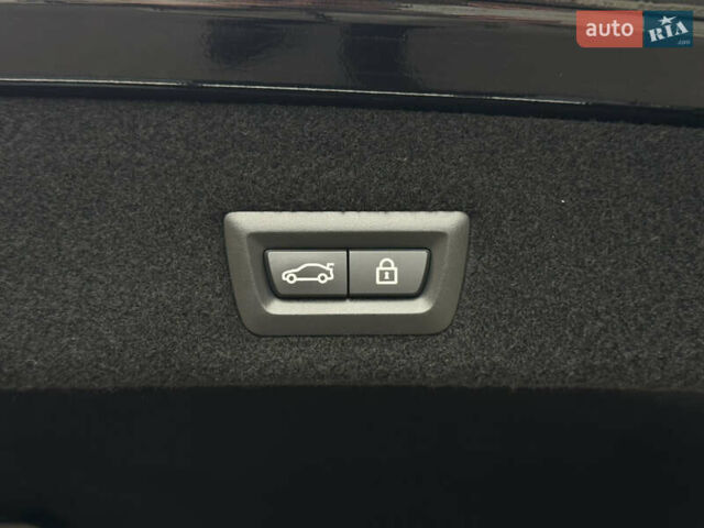 Черный БМВ 7 Серия, объемом двигателя 6.59 л и пробегом 95 тыс. км за 75000 $, фото 44 на Automoto.ua