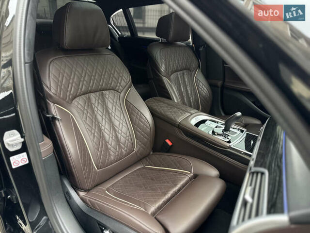 Черный БМВ 7 Серия, объемом двигателя 6.59 л и пробегом 95 тыс. км за 75000 $, фото 27 на Automoto.ua