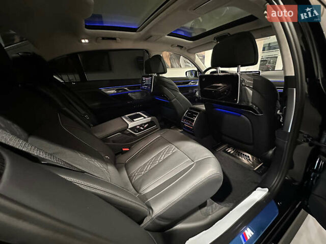 Черный БМВ 7 Серия, объемом двигателя 4.39 л и пробегом 1 тыс. км за 145000 $, фото 41 на Automoto.ua