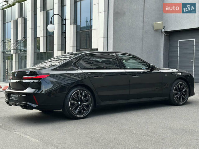 Черный БМВ 7 Серия, объемом двигателя 4.39 л и пробегом 50 тыс. км за 155000 $, фото 23 на Automoto.ua