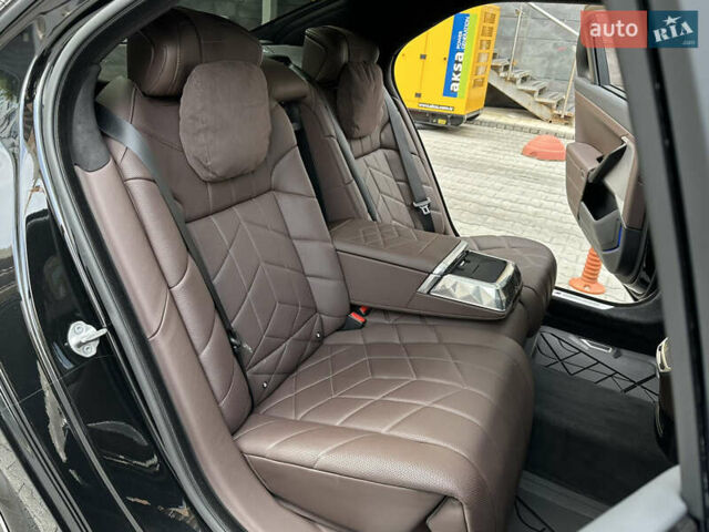 Черный БМВ 7 Серия, объемом двигателя 4.39 л и пробегом 50 тыс. км за 153000 $, фото 48 на Automoto.ua