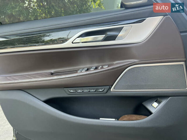 Черный БМВ 7 Серия, объемом двигателя 6.59 л и пробегом 42 тыс. км за 91500 $, фото 16 на Automoto.ua