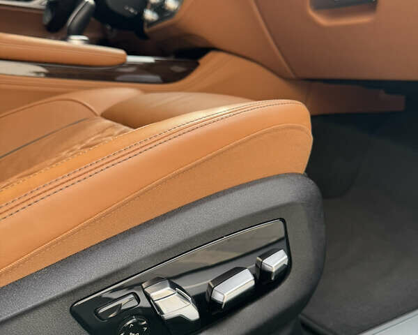 Чорний БМВ 7 Серія, об'ємом двигуна 2.99 л та пробігом 47 тис. км за 84000 $, фото 95 на Automoto.ua