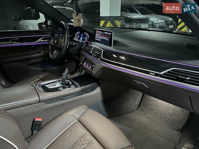 Черный БМВ 7 Серия, объемом двигателя 2.99 л и пробегом 15 тыс. км за 89000 $, фото 42 на Automoto.ua