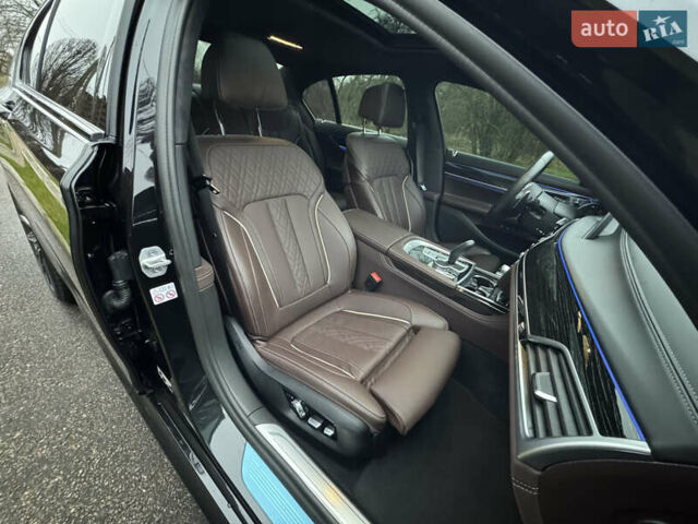 Черный БМВ 7 Серия, объемом двигателя 2.99 л и пробегом 22 тыс. км за 83900 $, фото 20 на Automoto.ua