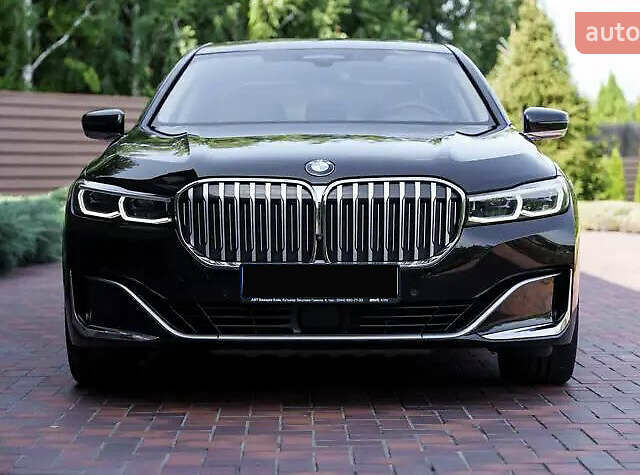 Черный БМВ 7 Серия, объемом двигателя 2.99 л и пробегом 13 тыс. км за 88000 $, фото 1 на Automoto.ua