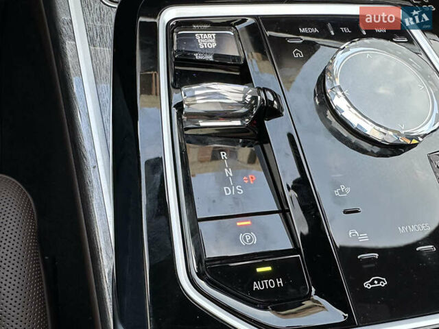 Черный БМВ 7 Серия, объемом двигателя 4.39 л и пробегом 50 тыс. км за 155000 $, фото 80 на Automoto.ua