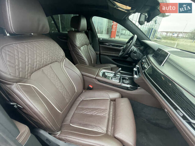 Черный БМВ 7 Серия, объемом двигателя 2.99 л и пробегом 25 тыс. км за 89000 $, фото 52 на Automoto.ua