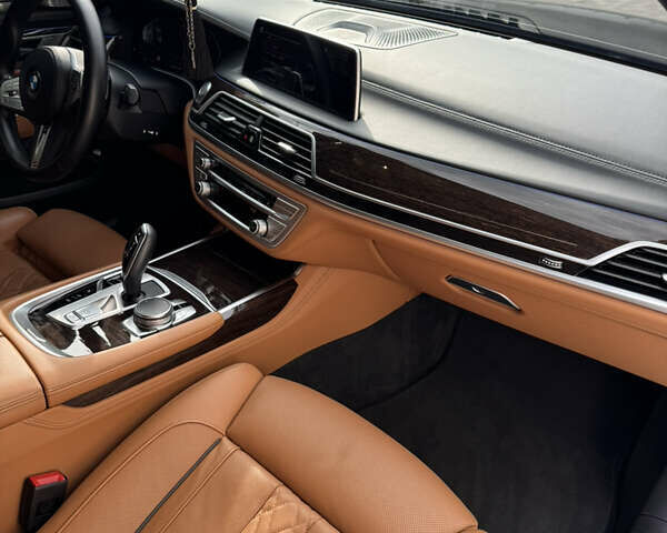 Чорний БМВ 7 Серія, об'ємом двигуна 2.99 л та пробігом 47 тис. км за 84000 $, фото 93 на Automoto.ua