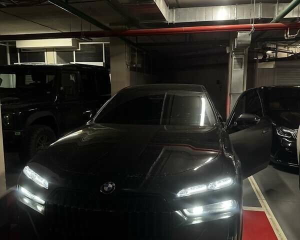 Черный БМВ 7 Серия, объемом двигателя 4.39 л и пробегом 35 тыс. км за 129999 $, фото 1 на Automoto.ua