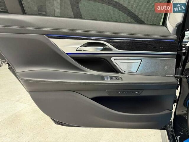 Черный БМВ 7 Серия, объемом двигателя 3 л и пробегом 110 тыс. км за 79999 $, фото 53 на Automoto.ua