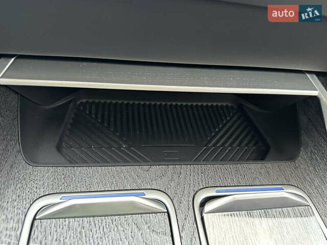 Черный БМВ 7 Серия, объемом двигателя 4.39 л и пробегом 50 тыс. км за 155000 $, фото 92 на Automoto.ua