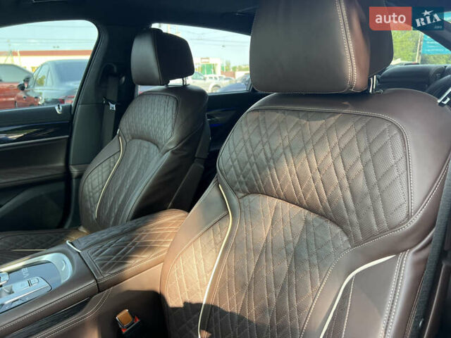 Черный БМВ 7 Серия, объемом двигателя 6.59 л и пробегом 42 тыс. км за 91500 $, фото 24 на Automoto.ua