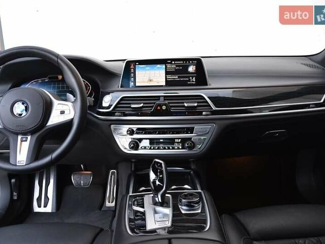 Чорний БМВ 7 Серія, об'ємом двигуна 3 л та пробігом 28 тис. км за 85000 $, фото 5 на Automoto.ua