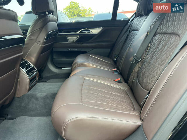 Черный БМВ 7 Серия, объемом двигателя 6.59 л и пробегом 42 тыс. км за 91500 $, фото 31 на Automoto.ua