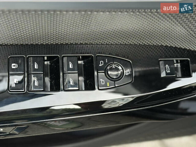 Черный БМВ 7 Серия, объемом двигателя 4.39 л и пробегом 50 тыс. км за 155000 $, фото 54 на Automoto.ua