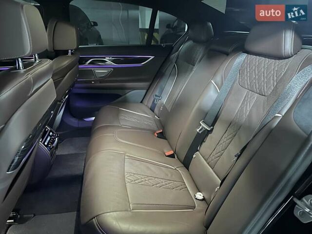 Черный БМВ 7 Серия, объемом двигателя 2.99 л и пробегом 15 тыс. км за 89000 $, фото 34 на Automoto.ua