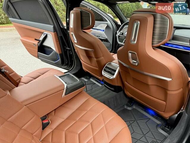 Черный БМВ 7 Серия, объемом двигателя 4.39 л и пробегом 25 тыс. км за 139900 $, фото 51 на Automoto.ua