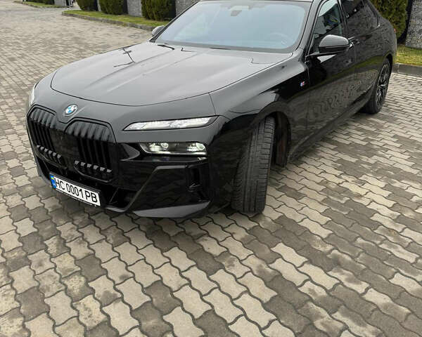 Чорний БМВ 7 Серія, об'ємом двигуна 3 л та пробігом 17 тис. км за 129000 $, фото 2 на Automoto.ua