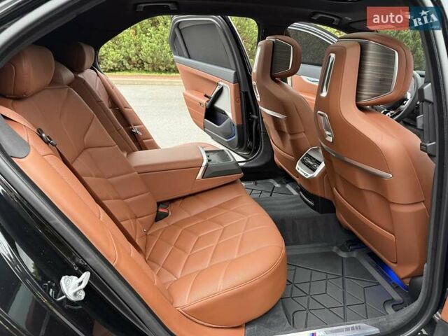 Черный БМВ 7 Серия, объемом двигателя 4.39 л и пробегом 25 тыс. км за 139900 $, фото 48 на Automoto.ua