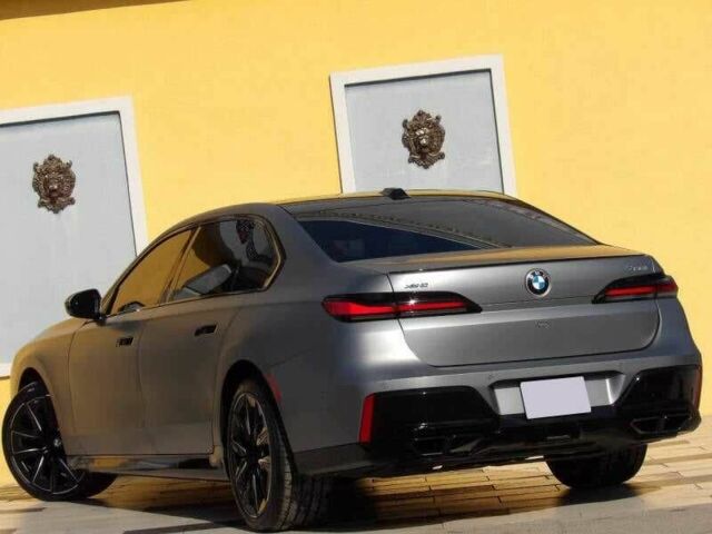 Черный БМВ 7 Серия, объемом двигателя 4.4 л и пробегом 22 тыс. км за 46800 $, фото 1 на Automoto.ua
