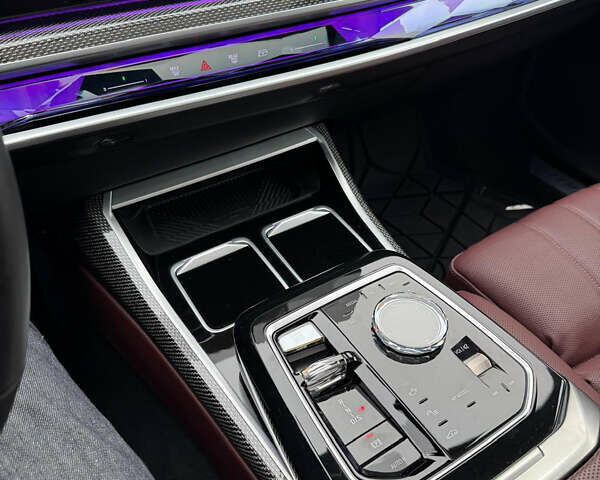 Чорний БМВ 7 Серія, об'ємом двигуна 3 л та пробігом 17 тис. км за 129000 $, фото 15 на Automoto.ua