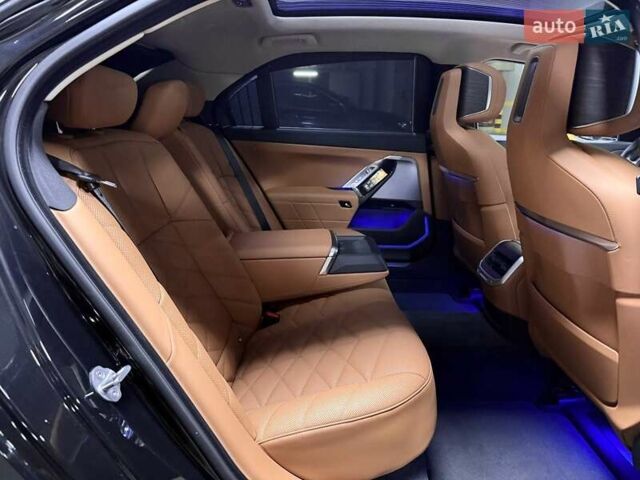 Черный БМВ 7 Серия, объемом двигателя 2.99 л и пробегом 8 тыс. км за 129500 $, фото 67 на Automoto.ua