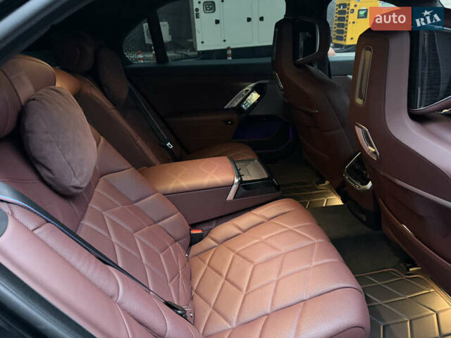 Черный БМВ 7 Серия, объемом двигателя 2.99 л и пробегом 47 тыс. км за 121500 $, фото 68 на Automoto.ua