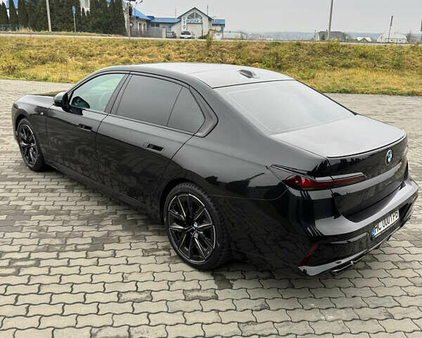 Чорний БМВ 7 Серія, об'ємом двигуна 3 л та пробігом 17 тис. км за 129000 $, фото 9 на Automoto.ua