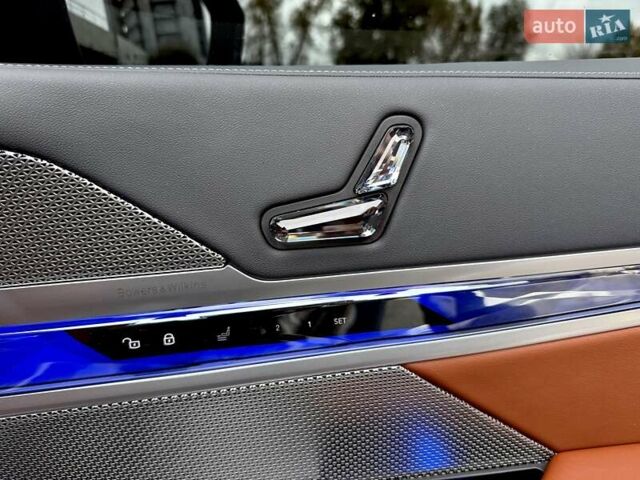 Черный БМВ 7 Серия, объемом двигателя 4.39 л и пробегом 25 тыс. км за 139900 $, фото 32 на Automoto.ua