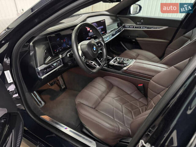 Черный БМВ 7 Серия, объемом двигателя 2.99 л и пробегом 42 тыс. км за 125000 $, фото 10 на Automoto.ua