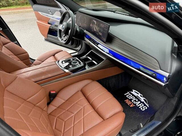 Черный БМВ 7 Серия, объемом двигателя 4.39 л и пробегом 25 тыс. км за 139900 $, фото 37 на Automoto.ua