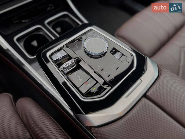 Черный БМВ 7 Серия, объемом двигателя 2.99 л и пробегом 42 тыс. км за 125000 $, фото 17 на Automoto.ua