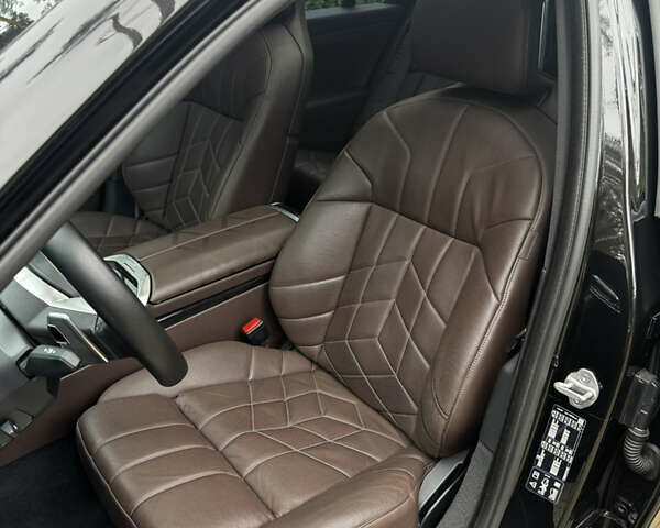 Чорний БМВ 7 Серія, об'ємом двигуна 2.99 л та пробігом 112 тис. км за 109900 $, фото 21 на Automoto.ua