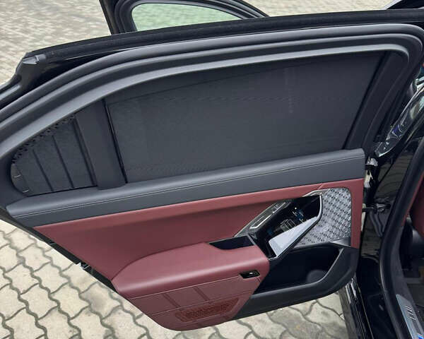 Чорний БМВ 7 Серія, об'ємом двигуна 3 л та пробігом 17 тис. км за 129000 $, фото 14 на Automoto.ua