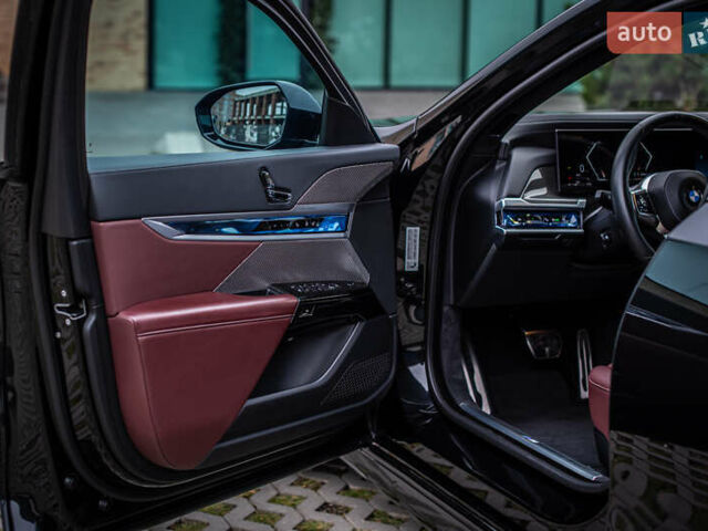 Черный БМВ 7 Серия, объемом двигателя 2.99 л и пробегом 89 тыс. км за 120000 $, фото 7 на Automoto.ua