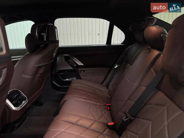 Черный БМВ 7 Серия, объемом двигателя 2.99 л и пробегом 42 тыс. км за 125000 $, фото 24 на Automoto.ua