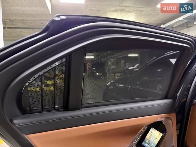 Черный БМВ 7 Серия, объемом двигателя 2.99 л и пробегом 8 тыс. км за 129500 $, фото 52 на Automoto.ua