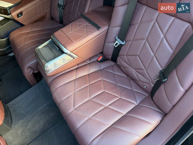 Черный БМВ 7 Серия, объемом двигателя 2.99 л и пробегом 59 тыс. км за 147000 $, фото 37 на Automoto.ua