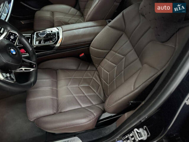 Черный БМВ 7 Серия, объемом двигателя 2.99 л и пробегом 42 тыс. км за 125000 $, фото 13 на Automoto.ua