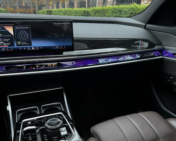 Чорний БМВ 7 Серія, об'ємом двигуна 2.99 л та пробігом 112 тис. км за 109900 $, фото 32 на Automoto.ua