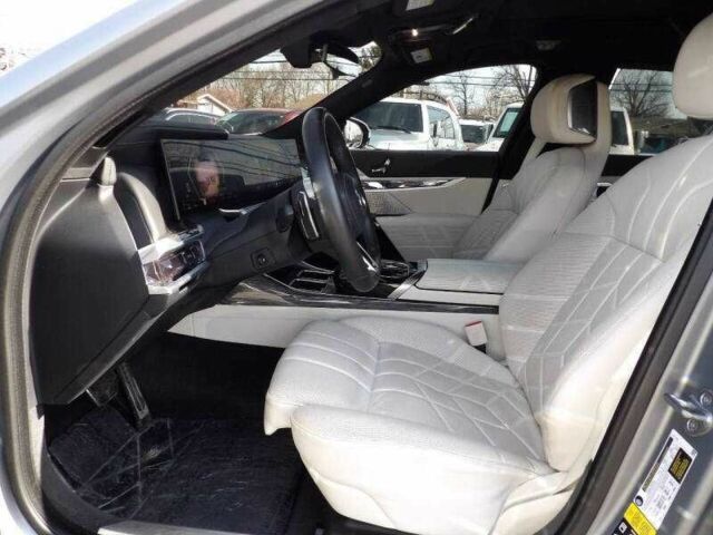Черный БМВ 7 Серия, объемом двигателя 4.4 л и пробегом 22 тыс. км за 46800 $, фото 6 на Automoto.ua
