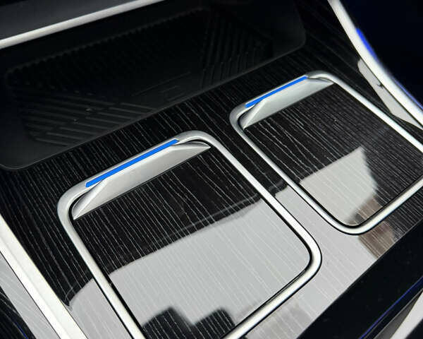 Чорний БМВ 7 Серія, об'ємом двигуна 2.99 л та пробігом 60 тис. км за 124999 $, фото 27 на Automoto.ua