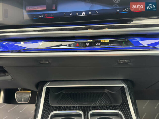Чорний БМВ 7 Серія, об'ємом двигуна 2.99 л та пробігом 84 тис. км за 115000 $, фото 17 на Automoto.ua