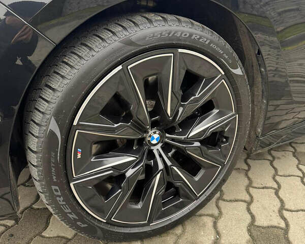 Чорний БМВ 7 Серія, об'ємом двигуна 3 л та пробігом 17 тис. км за 129000 $, фото 11 на Automoto.ua