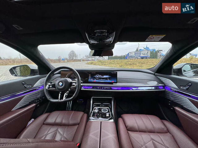 Чорний БМВ 7 Серія, об'ємом двигуна 3 л та пробігом 17 тис. км за 129000 $, фото 23 на Automoto.ua