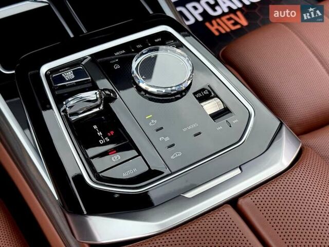 Черный БМВ 7 Серия, объемом двигателя 4.39 л и пробегом 25 тыс. км за 139900 $, фото 79 на Automoto.ua