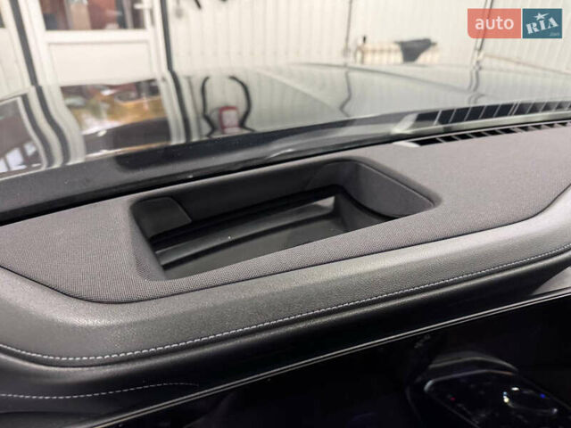 Черный БМВ 7 Серия, объемом двигателя 2.99 л и пробегом 40 тыс. км за 110000 $, фото 18 на Automoto.ua